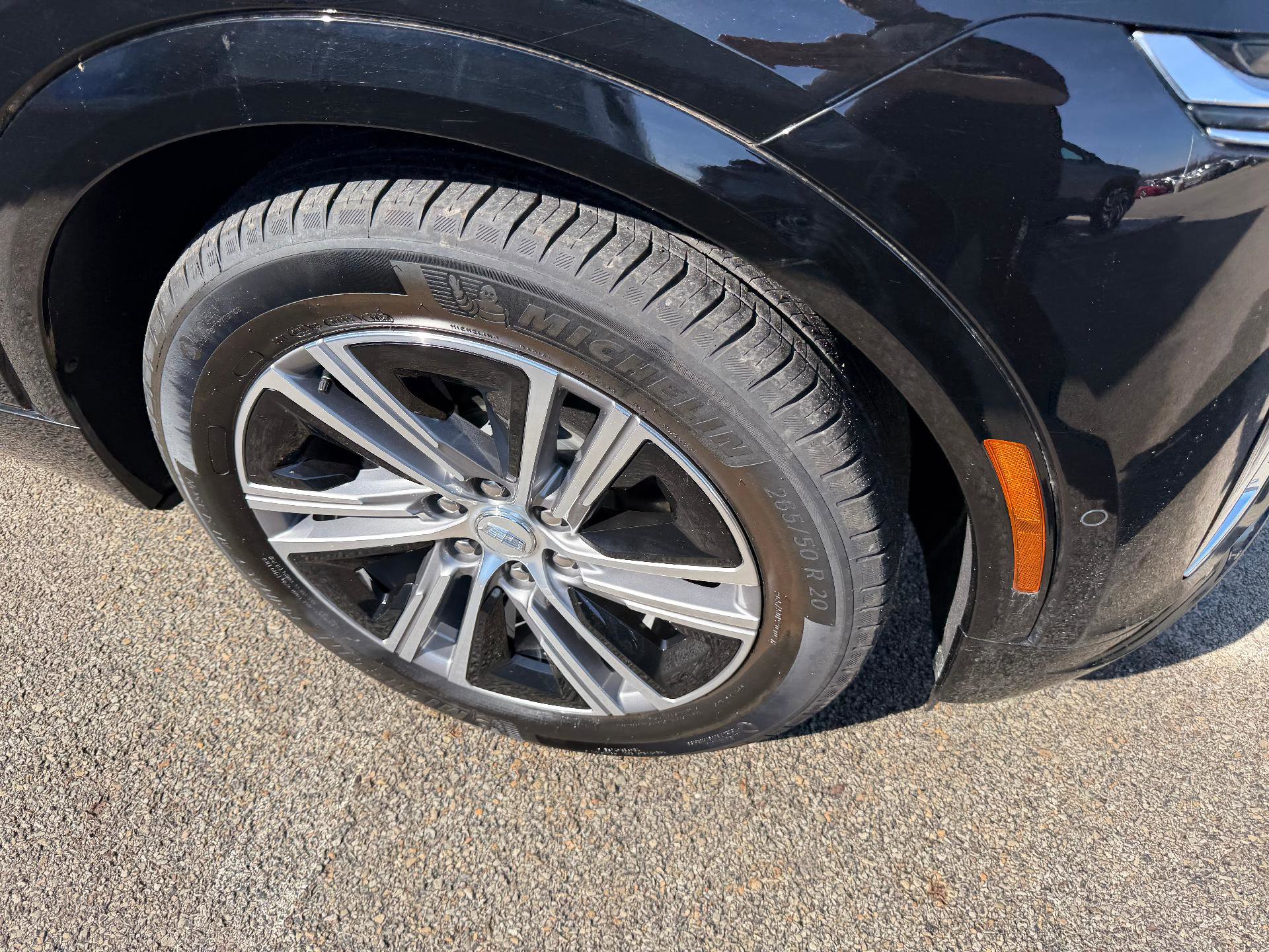 Used 2024 Cadillac Lyriq Luxury w/ LPO, Floor Liner Package image 9