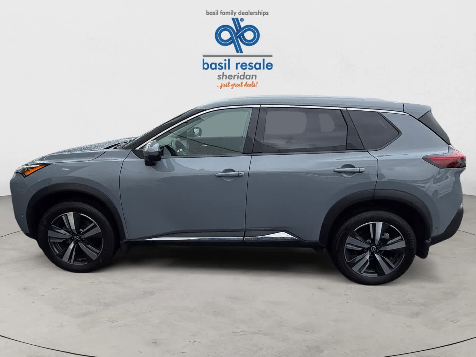 Used 2023 Nissan Rogue SL w/ SL Premium Package AWD/4WD image 3