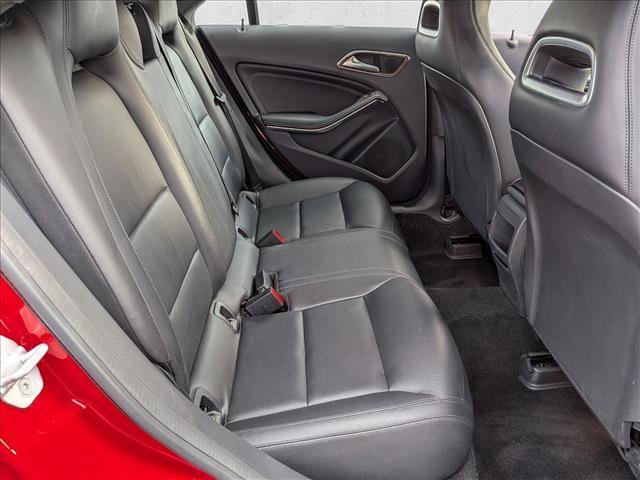 Used 2014 Mercedes-Benz CLA 250 image 17