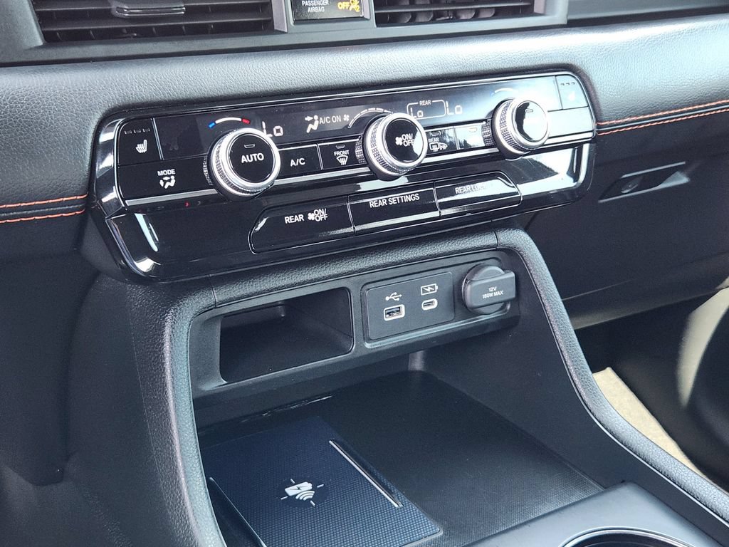 Used 2023 Honda Pilot TrailSport image 16