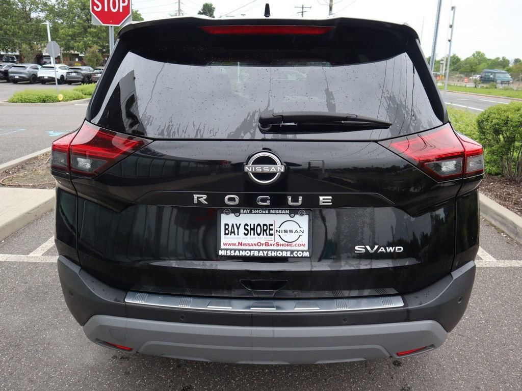 Certified 2022 Nissan Rogue SV w/ SV Premium Package image 7
