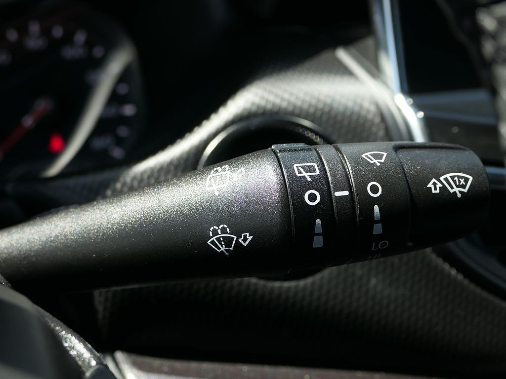 Used 2022 Jeep Compass Latitude FWD image 15