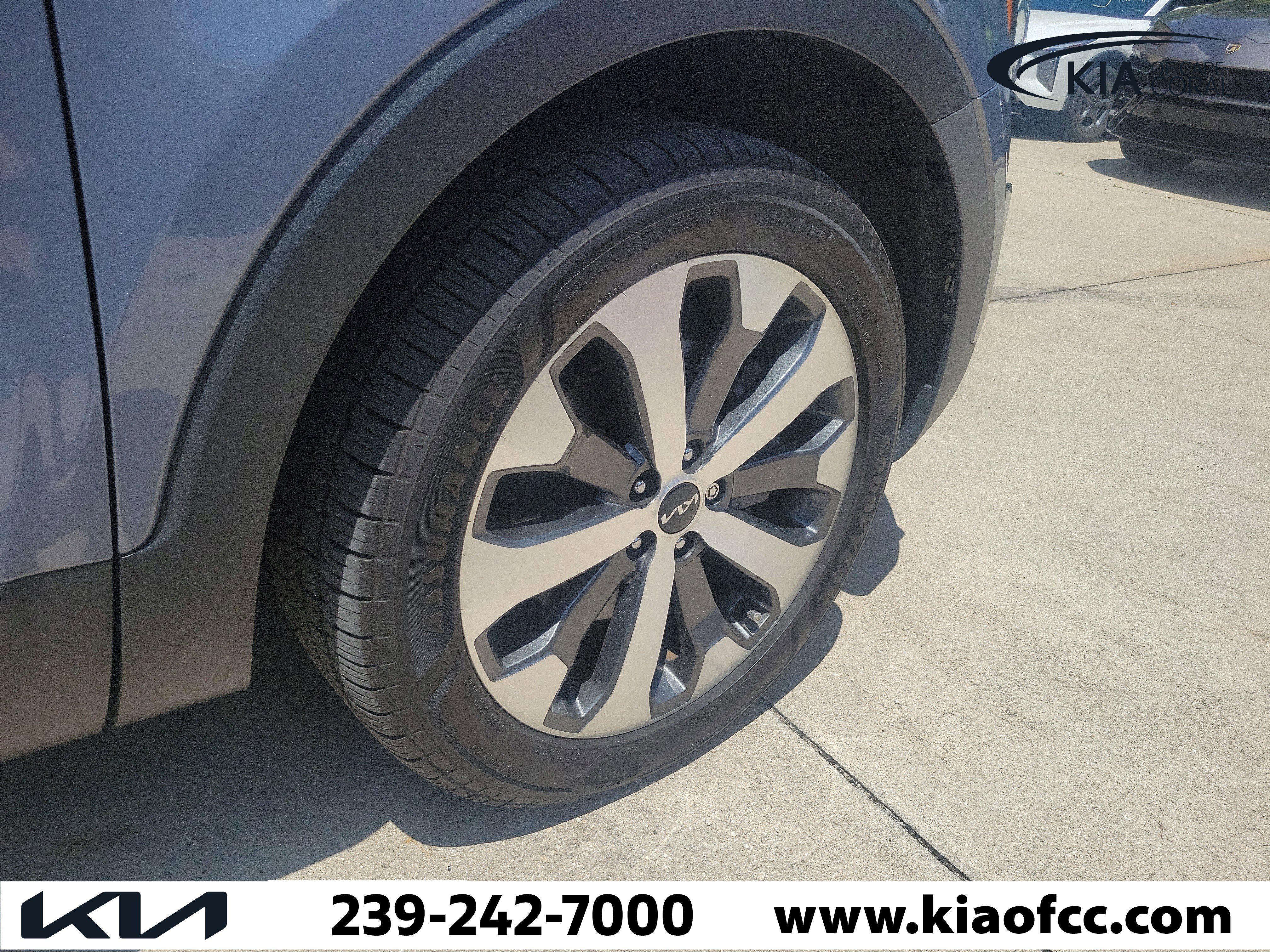 Used 2022 Kia Telluride EX w/ EX Premium Package FWD image 6