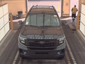 Used 2025 Ford Expedition Active AWD/4WD video 3