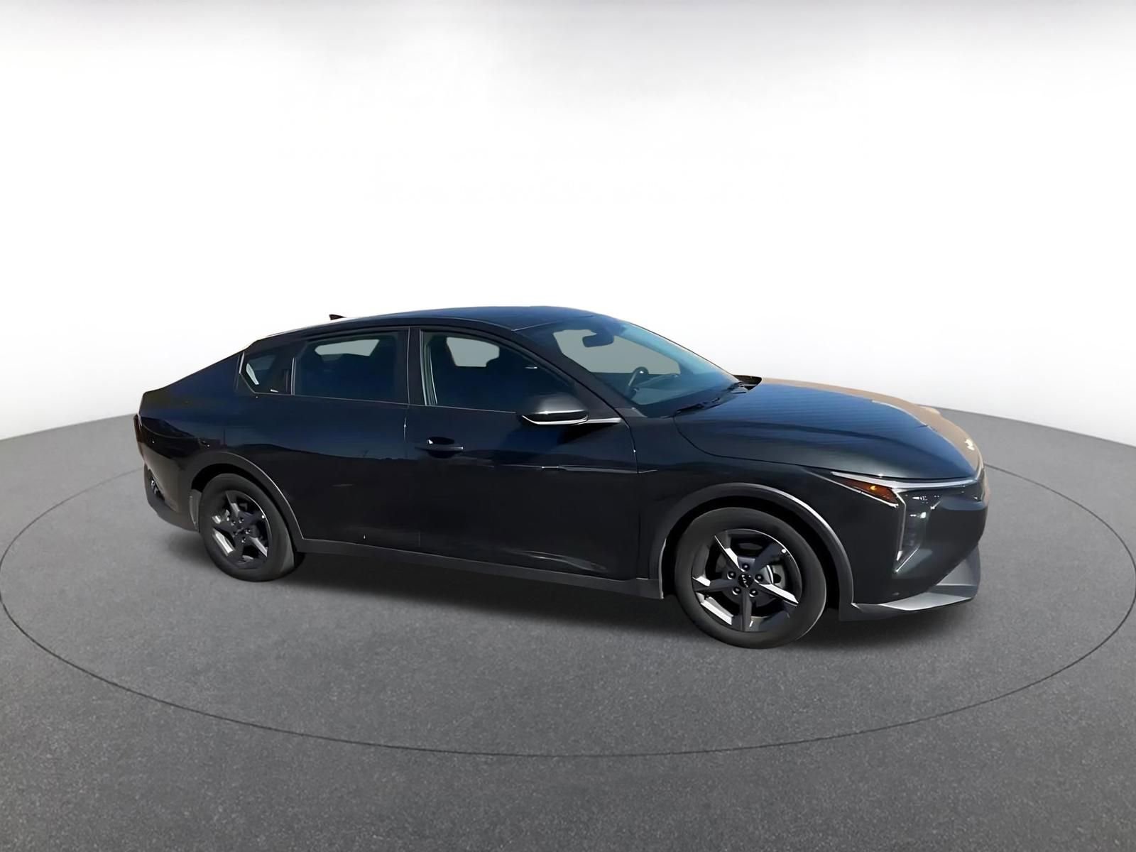 Used 2025 Kia K4 FWD video 2