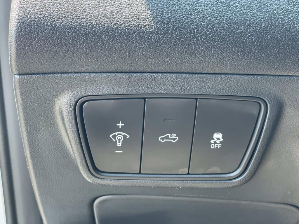 Certified 2022 Hyundai Santa Cruz SEL w/ Activity Package FWD image 18