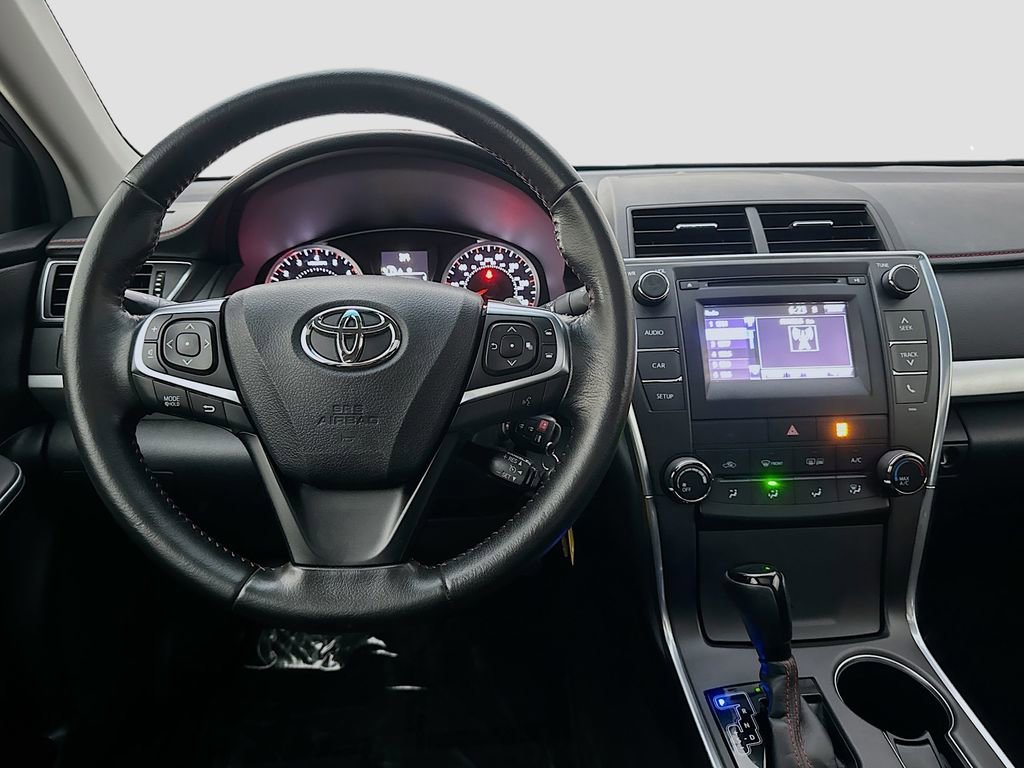 Used 2016 Toyota Camry SE w/ Moonroof Package FWD image 25