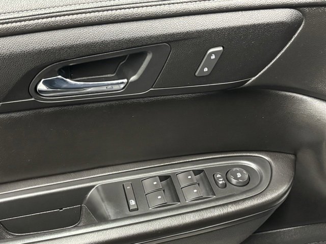 Used 2015 GMC Acadia SLE image 14