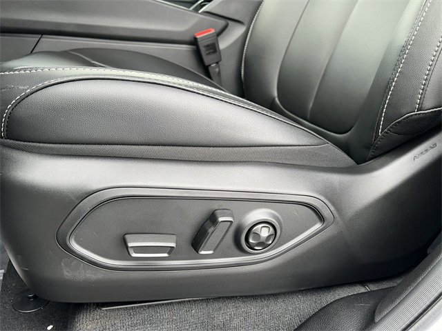 New 2025 Jeep Grand Cherokee Limited w/ Black Appearance Package image 10