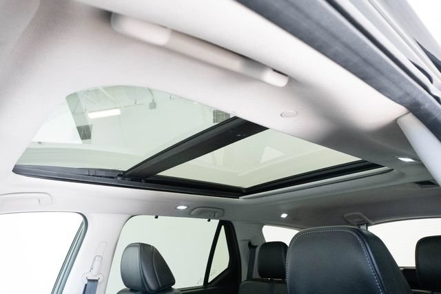 Used 2023 Honda Pilot Touring image 7