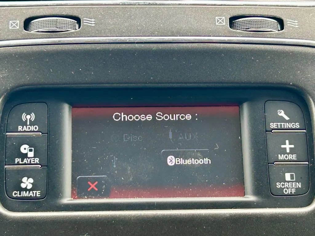 Used 2018 Dodge Journey SXT w/ Premium Group image 24