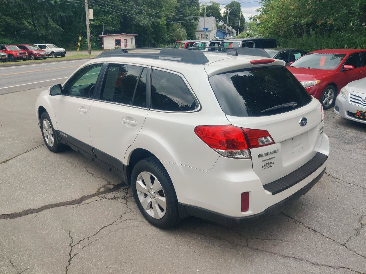 Used 2012 Subaru Outback 3.6R Limited AWD/4WD image 4