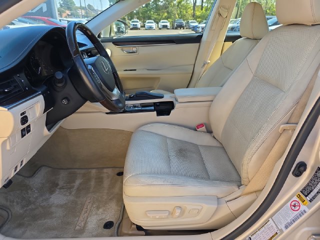 Used 2015 Lexus ES 350 w/ Luxury Package FWD image 10