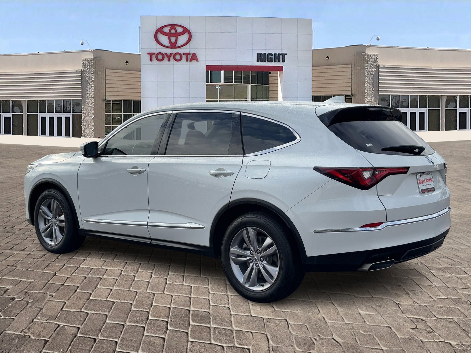 Used 2022 Acura MDX FWD image 4