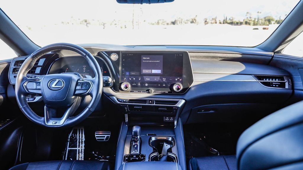 Used 2024 Lexus RX 500h F Sport image 13
