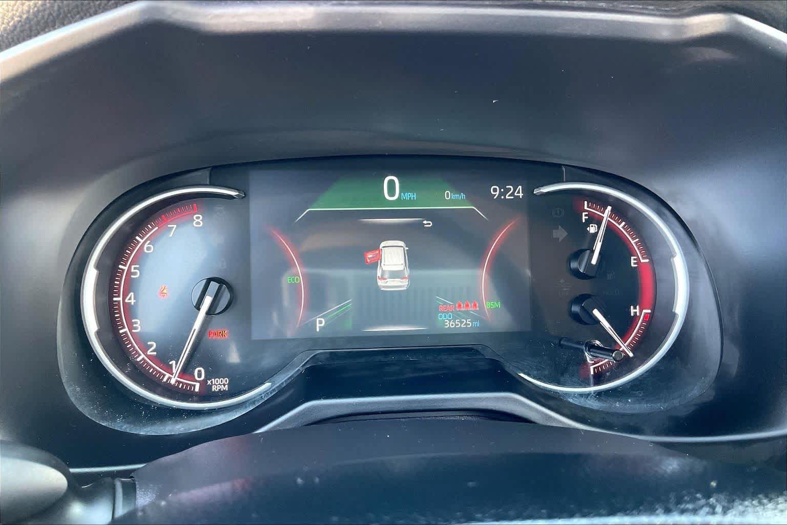 Used 2025 Toyota RAV4 XLE FWD image 22