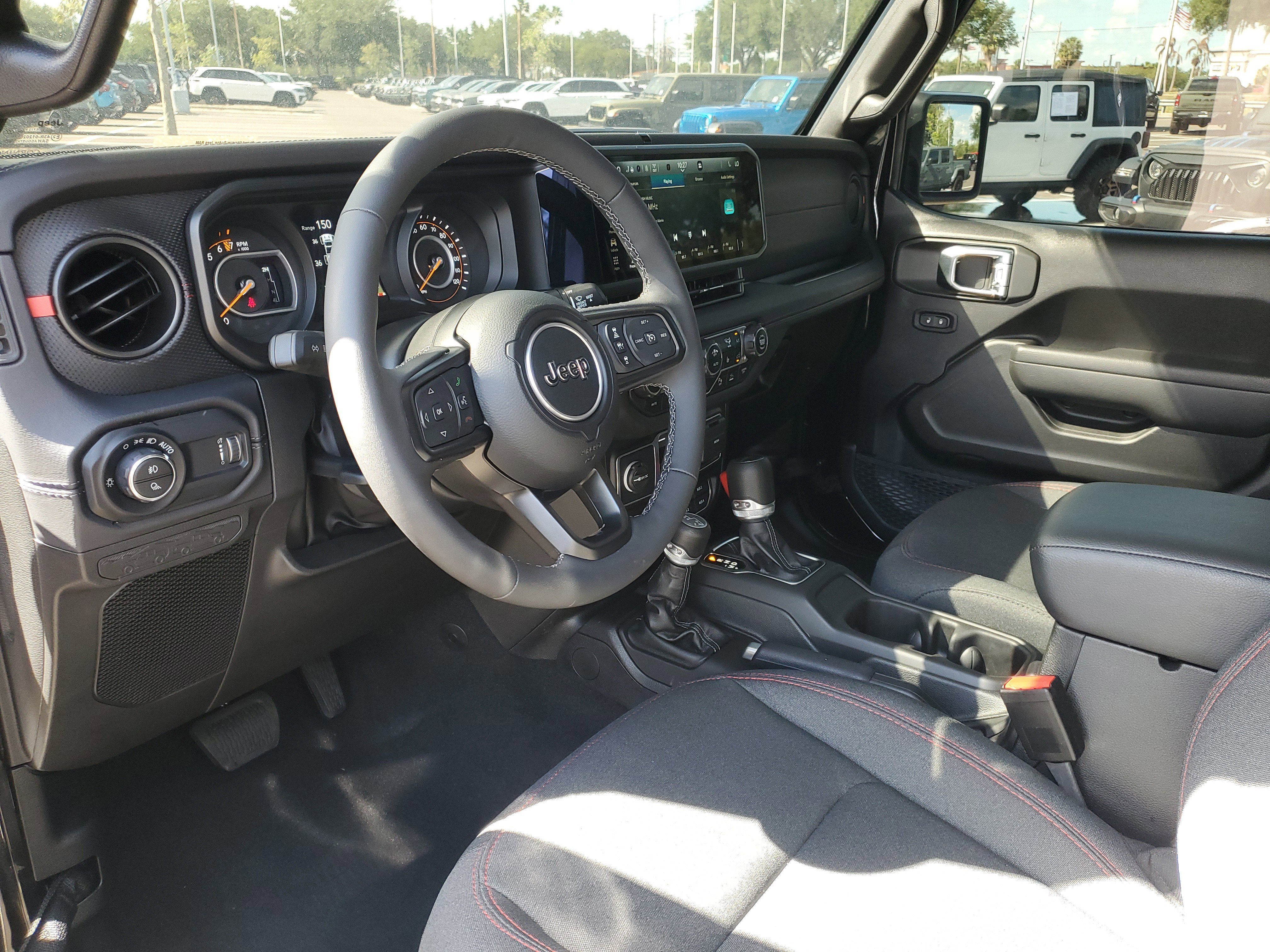 Used 2025 Jeep Gladiator Rubicon w/ Safety Group AWD/4WD image 10