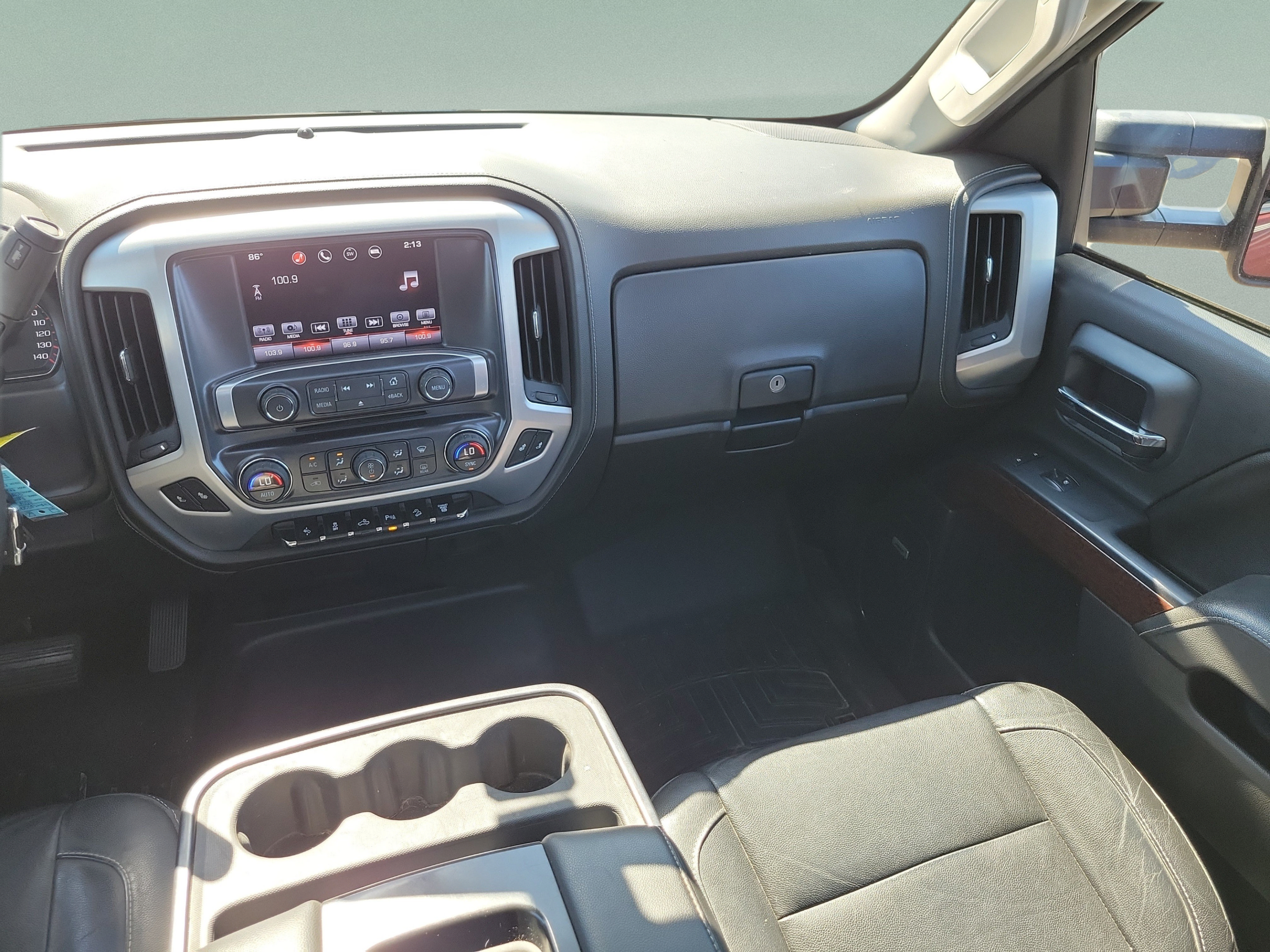 Used 2016 GMC Sierra 2500 SLT w/ Duramax Plus Package AWD/4WD image 16