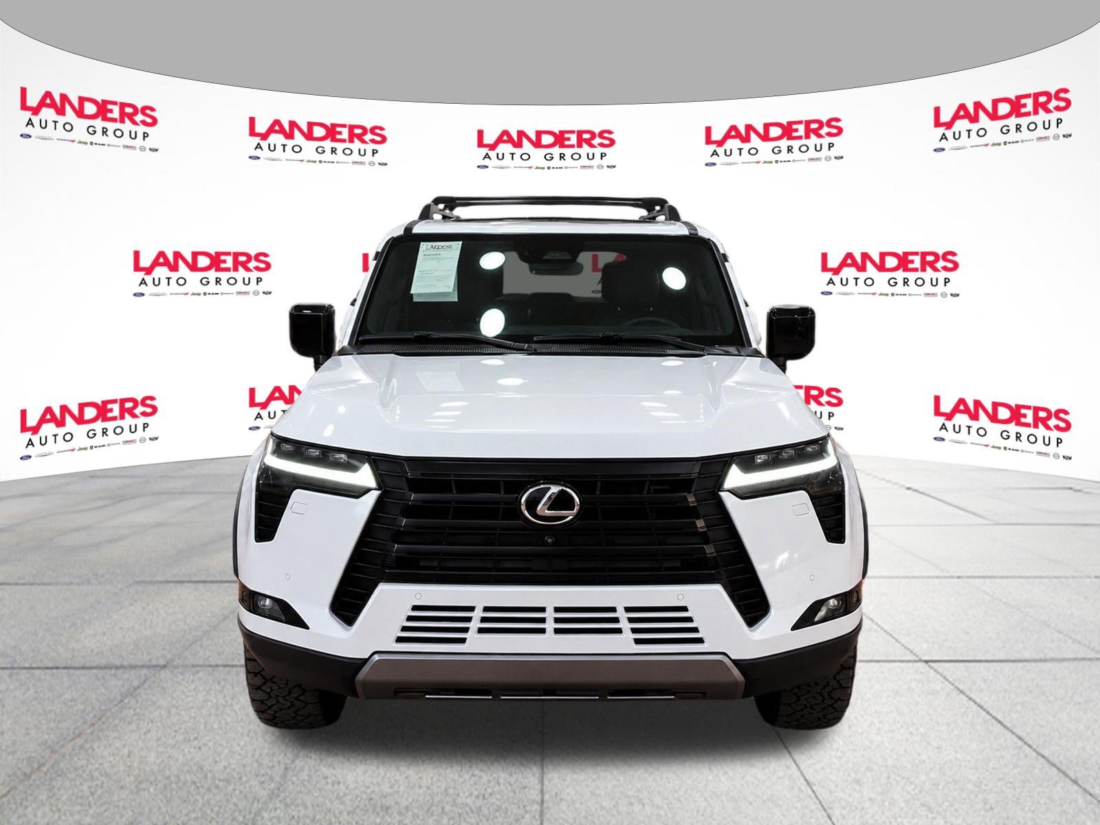 Used 2024 Lexus GX 550 AWD/4WD image 2