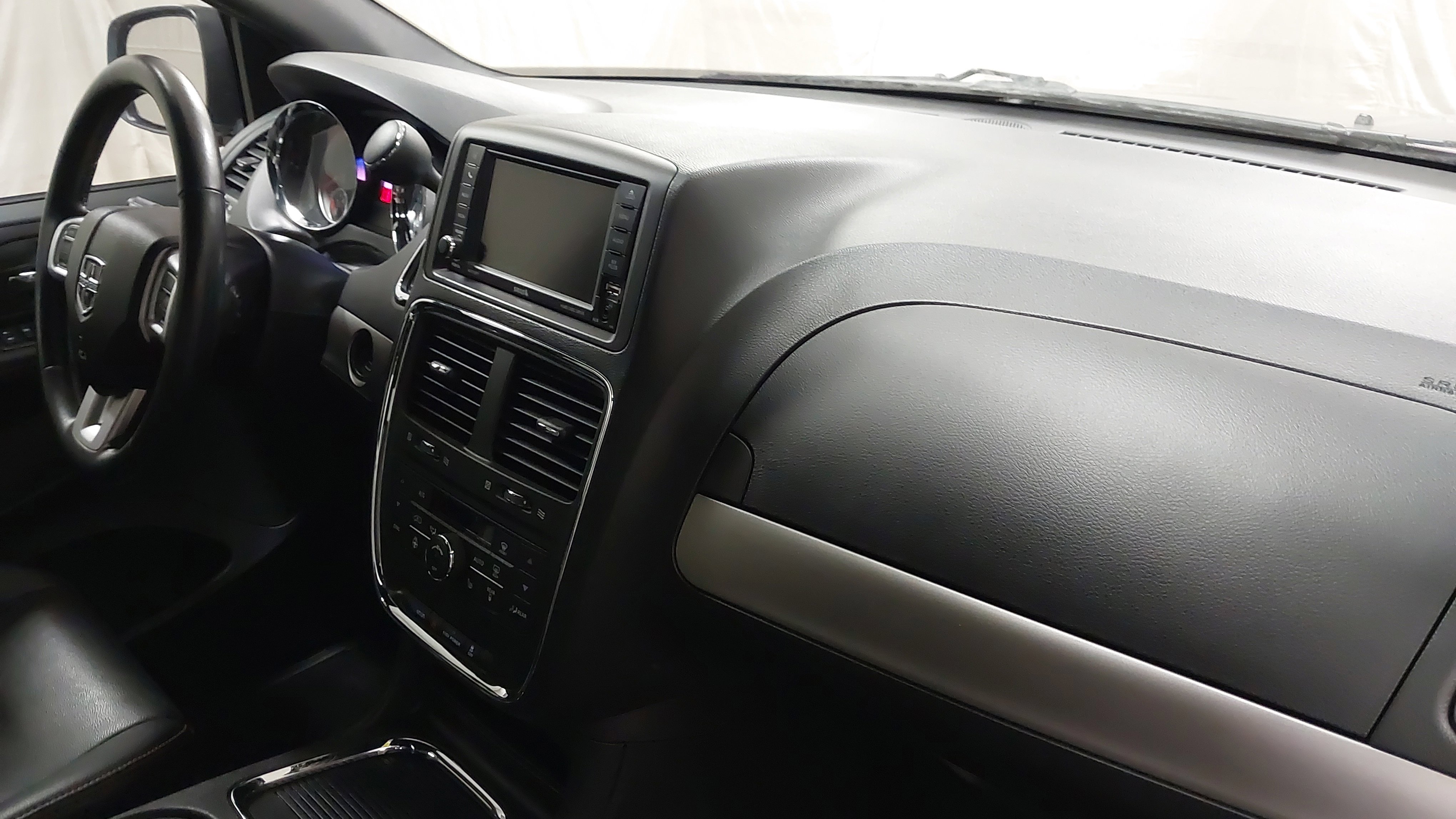 Used 2019 Dodge Grand Caravan GT image 30