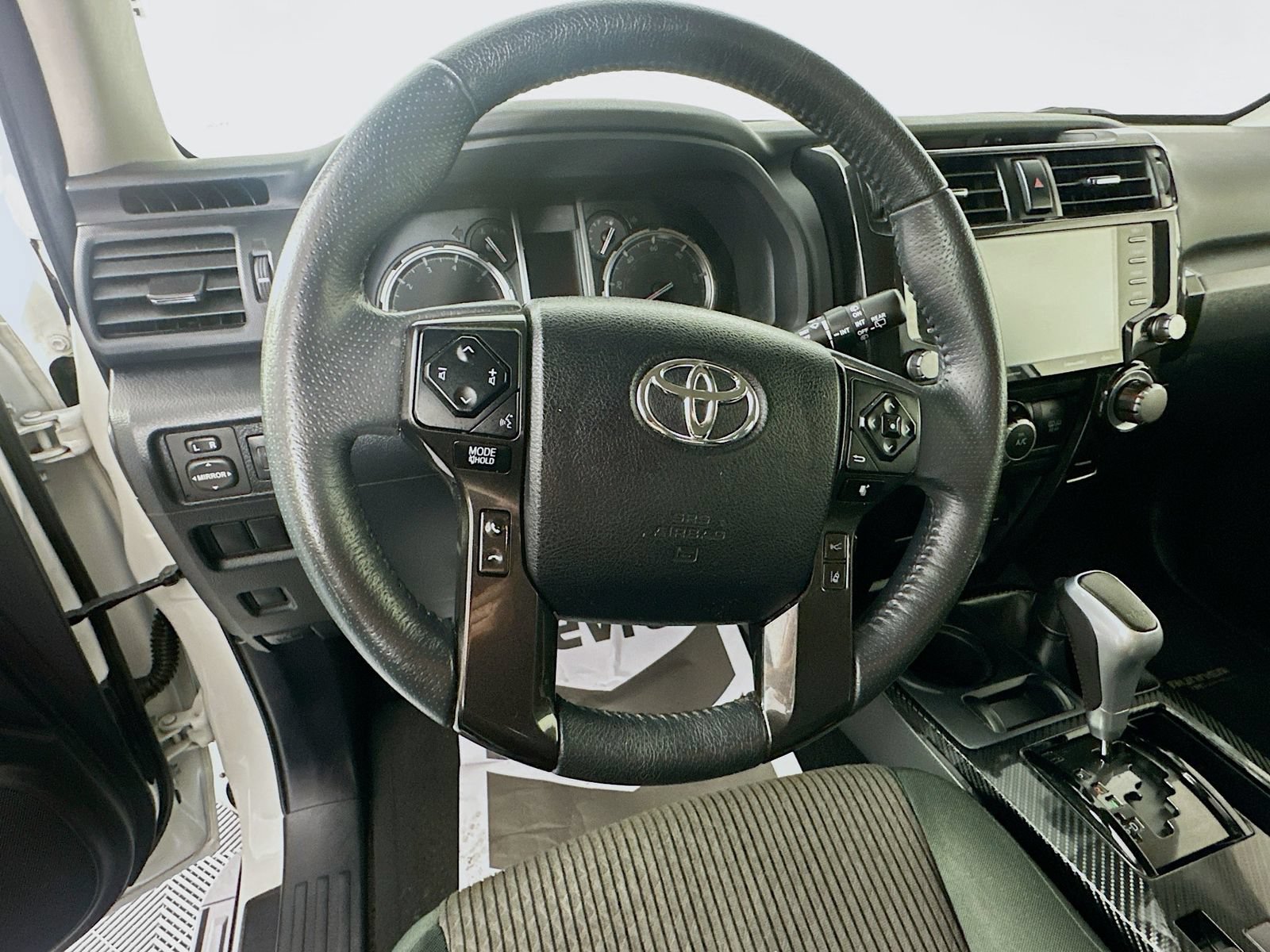 Used 2022 Toyota 4Runner TRD Off-Road AWD/4WD image 11