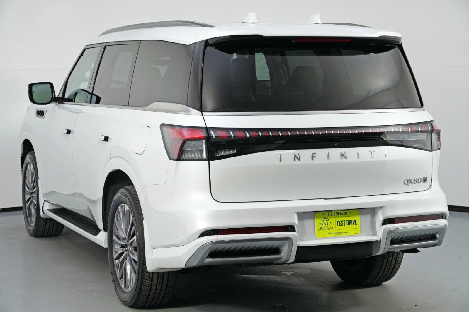 Used 2025 INFINITI QX80 Luxe w/ Cargo Package AWD/4WD image 54