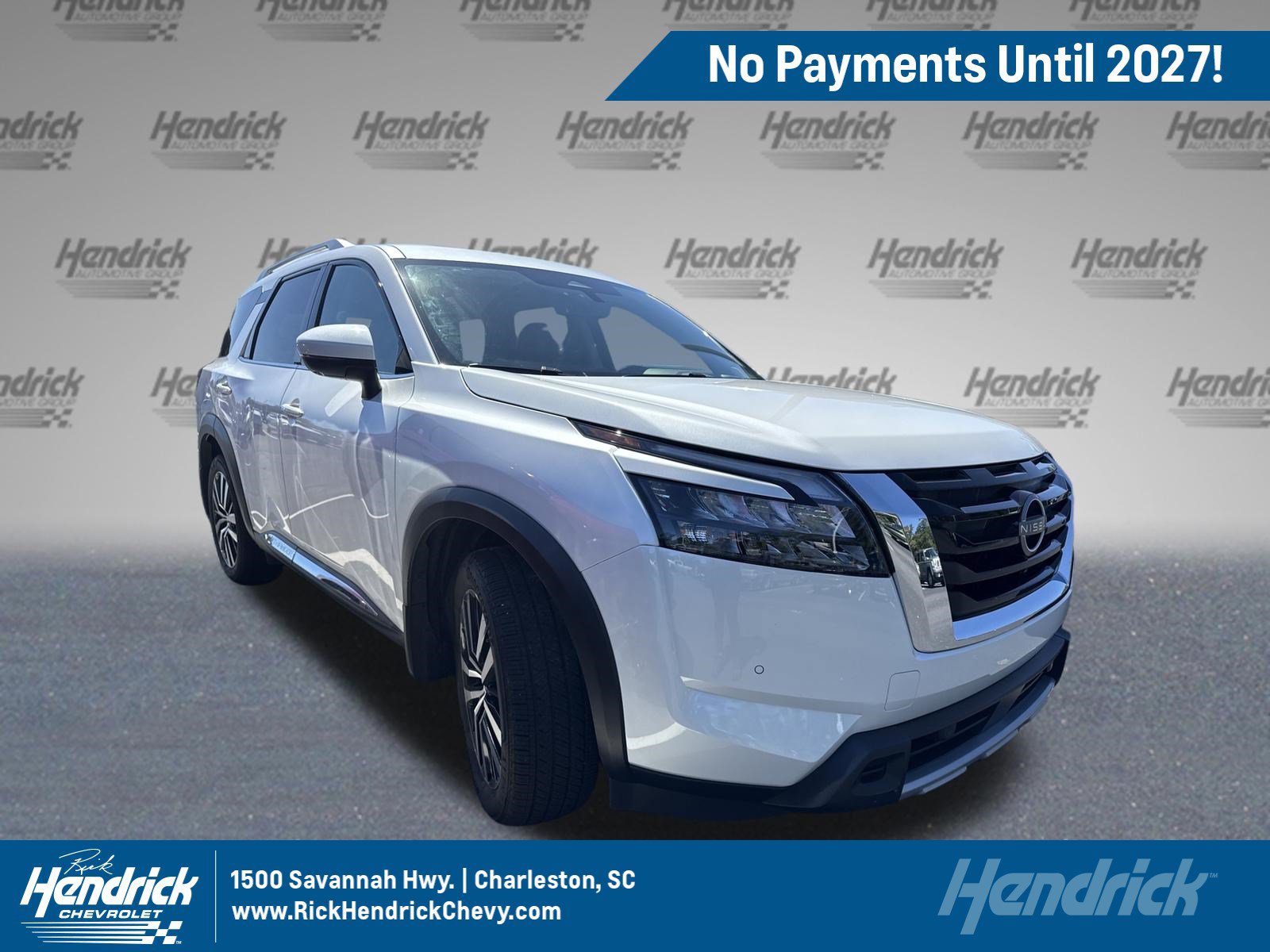 Used 2025 Nissan Pathfinder Platinum w/ Cargo Package FWD image 1