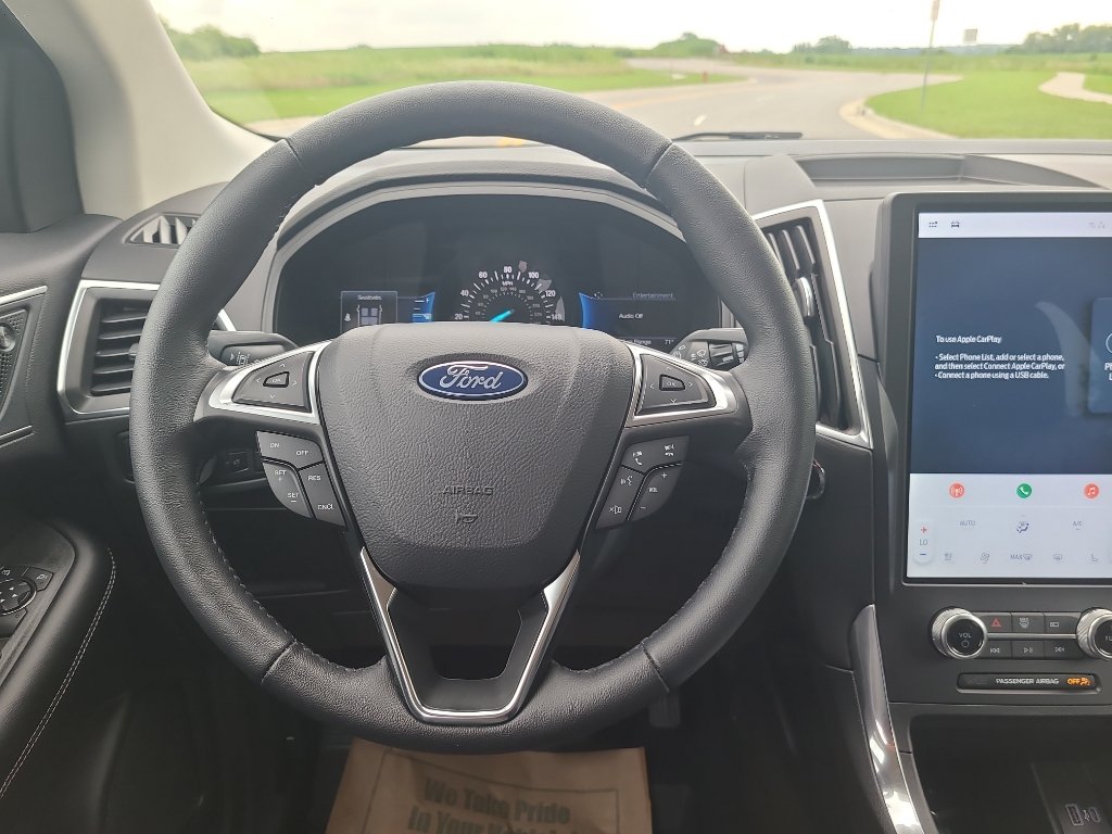 Certified 2024 Ford Edge Titanium AWD/4WD image 30