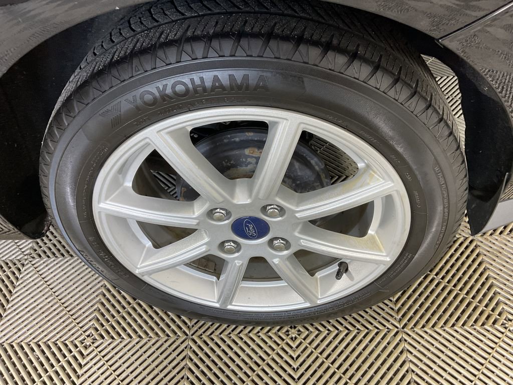 Used 2017 Ford Fiesta SE w/ Equipment Group 201A image 6