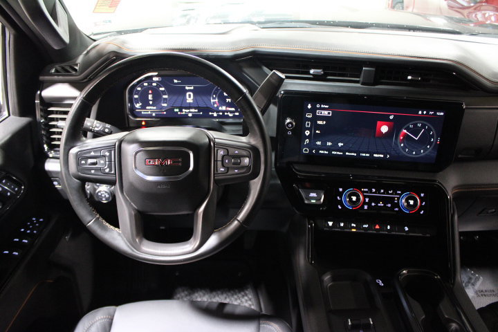 Used 2025 GMC Sierra 2500 AT4 AWD/4WD image 32