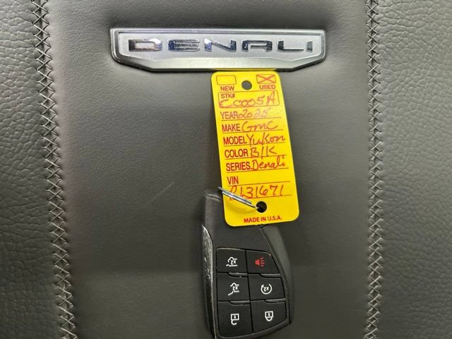 Used 2025 GMC Yukon XL Denali w/ Sun & Power Step Package AWD/4WD image 20
