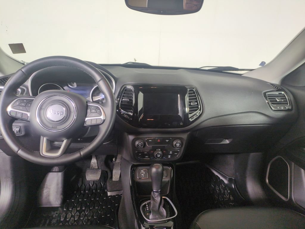 Used 2020 Jeep Compass Latitude image 14