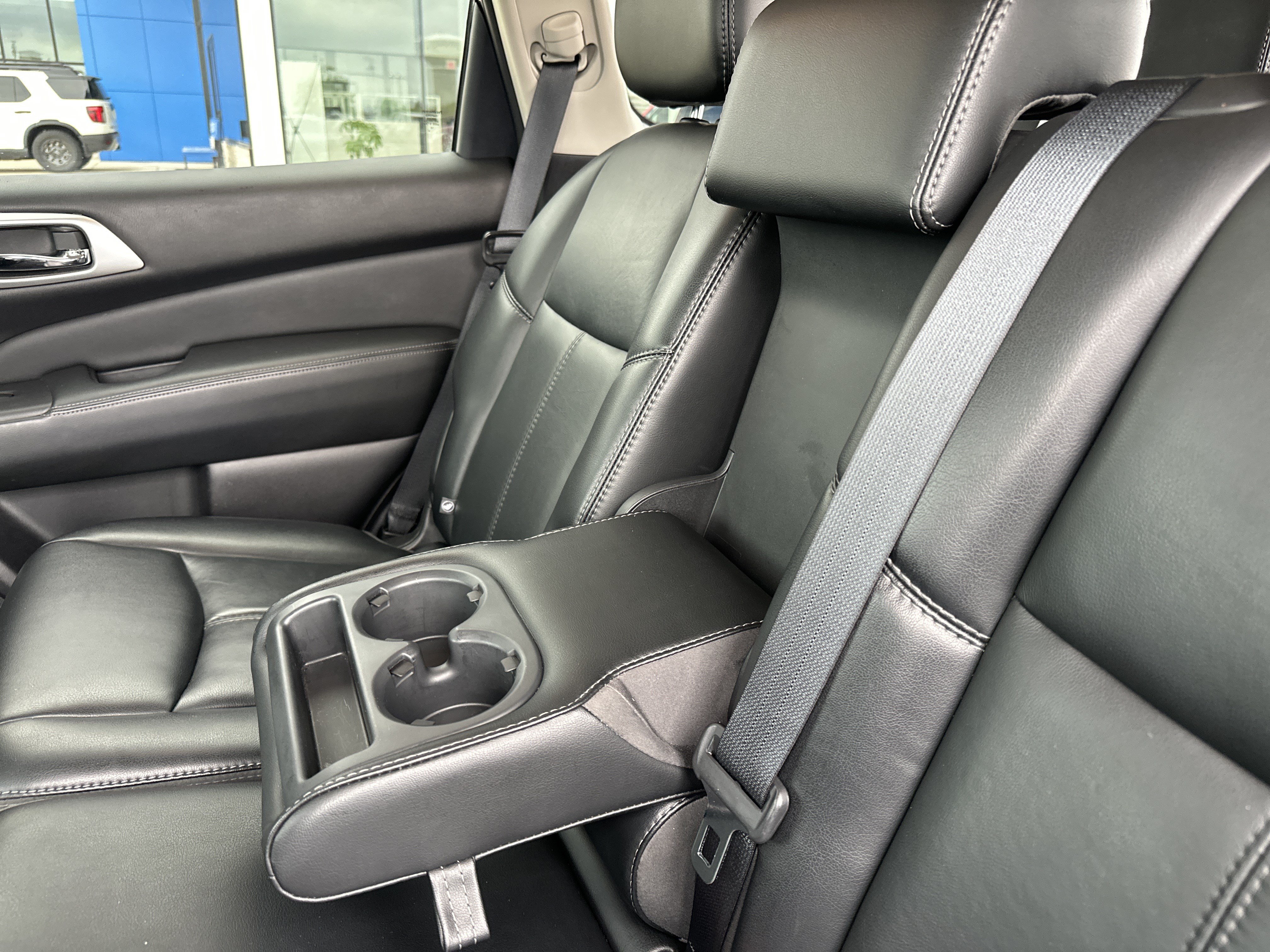 Used 2016 Nissan Pathfinder SL w/ SL Premium Package AWD/4WD image 26