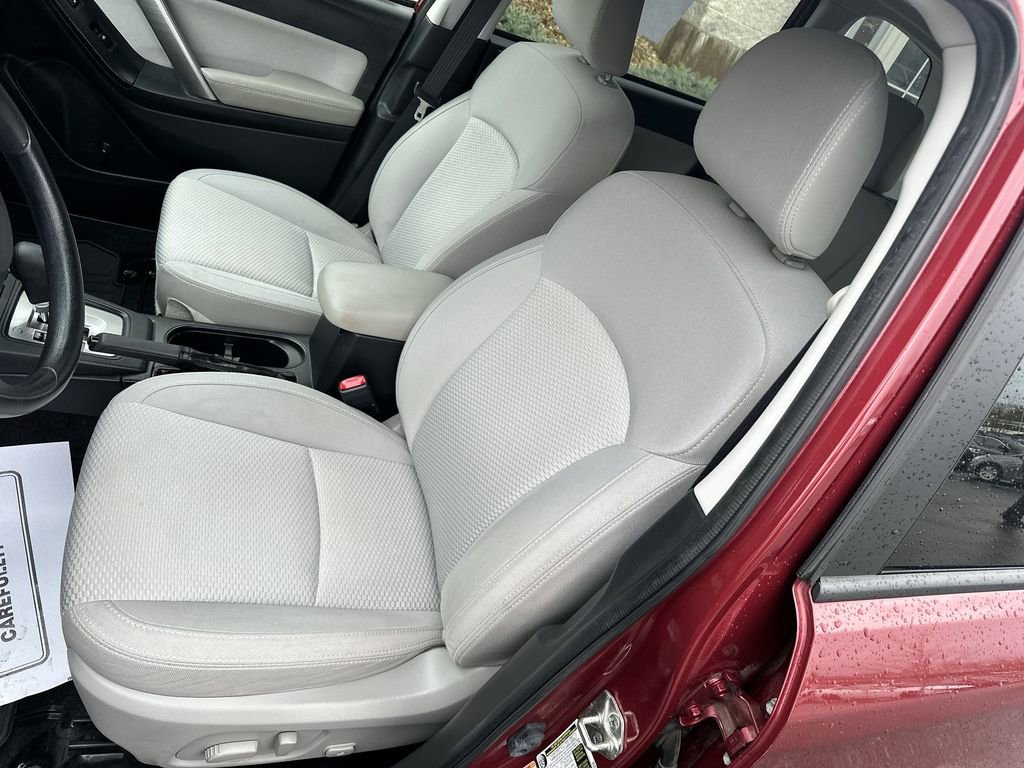 Used 2016 Subaru Forester 2.5i Premium image 6
