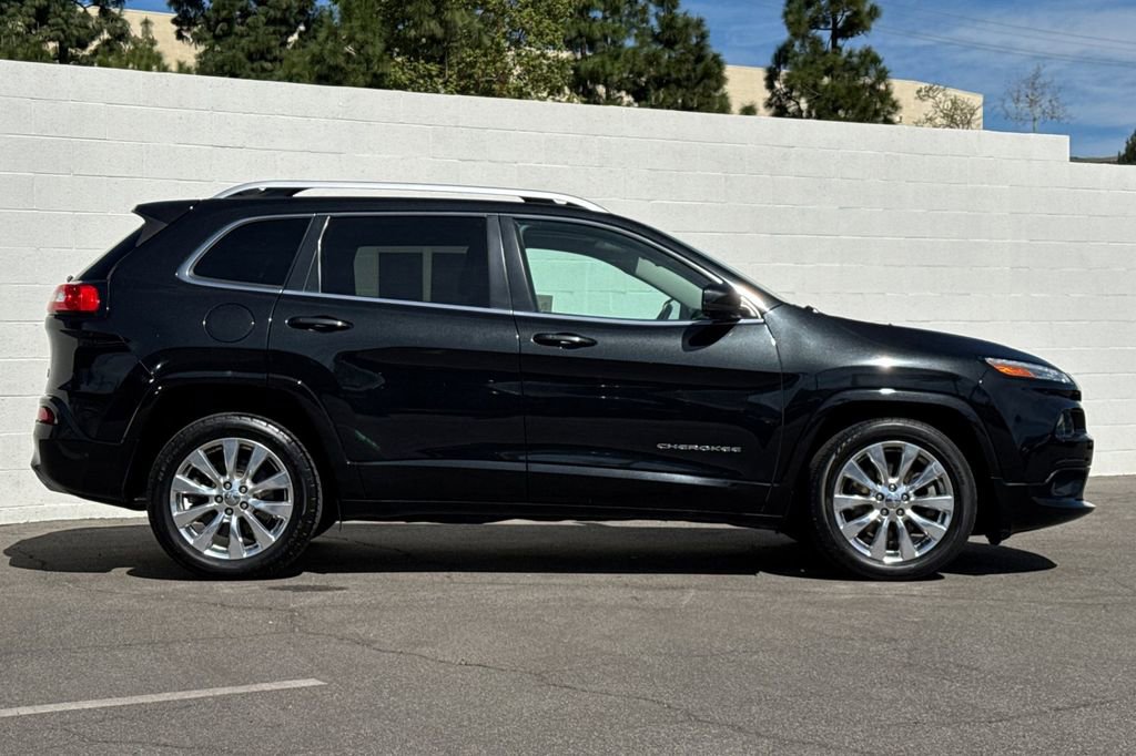 Used 2016 Jeep Cherokee Overland image 6