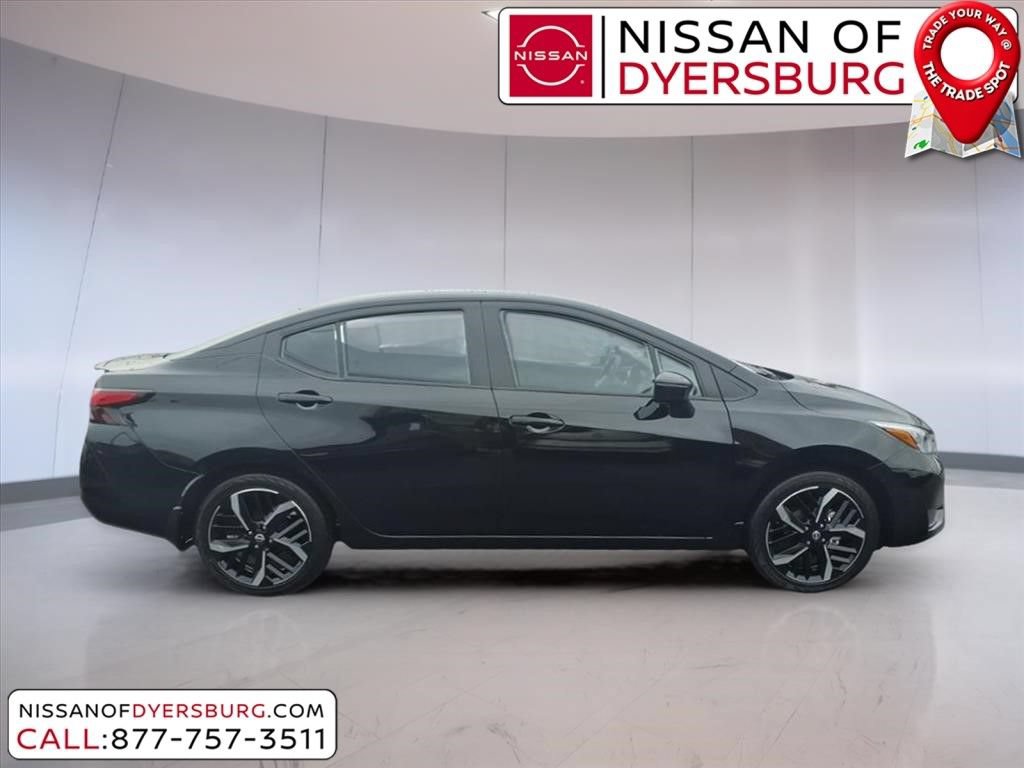 New 2025 Nissan Versa SR w/ Trunk Package FWD image 2