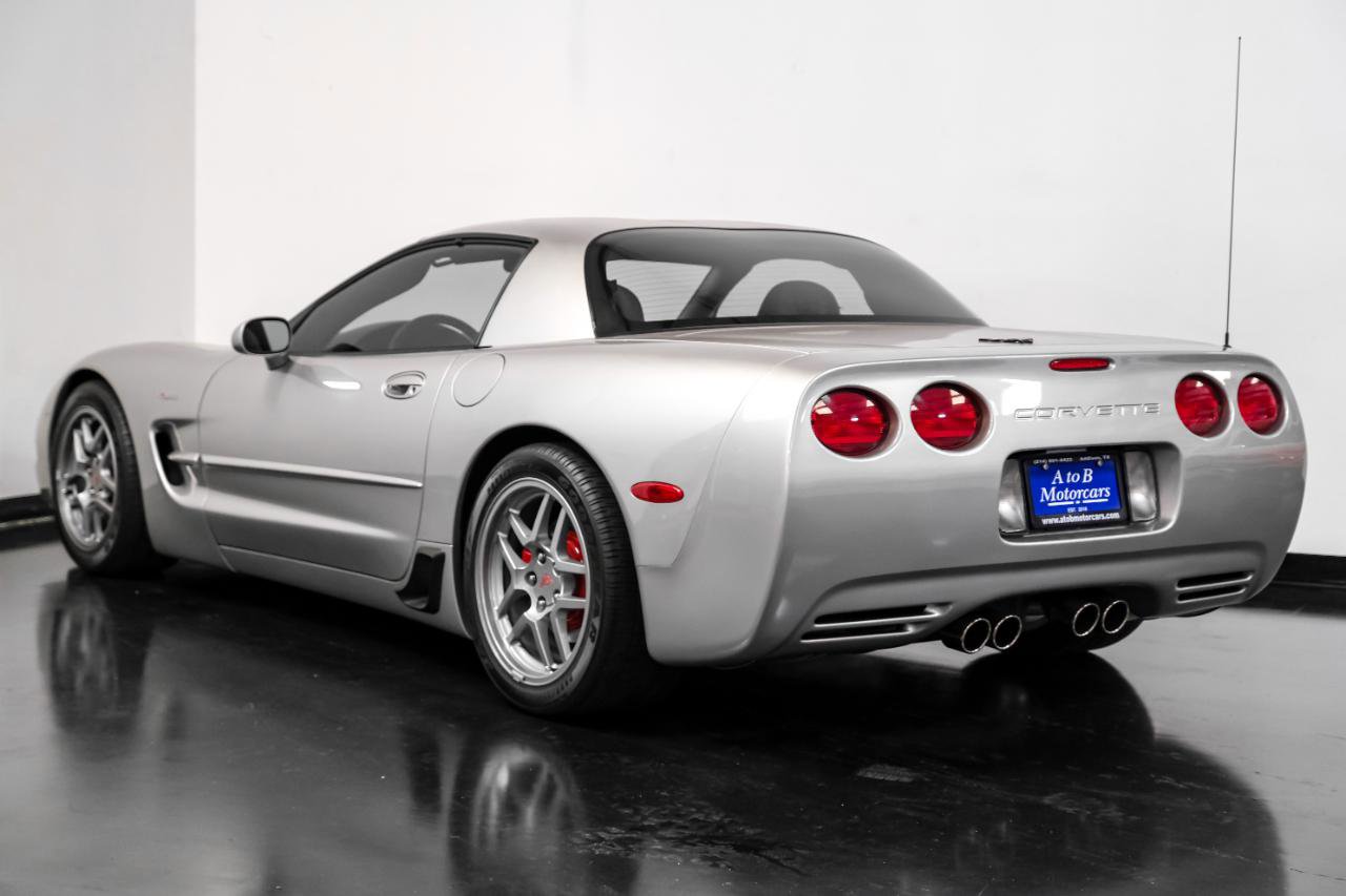 Used 2004 Chevrolet Corvette Z06 w/ Memory Package RWD image 9