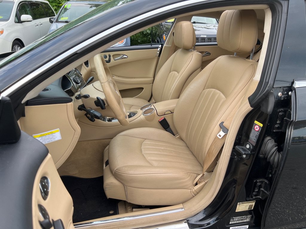 Used 2011 Mercedes-Benz CLS 550 image 12