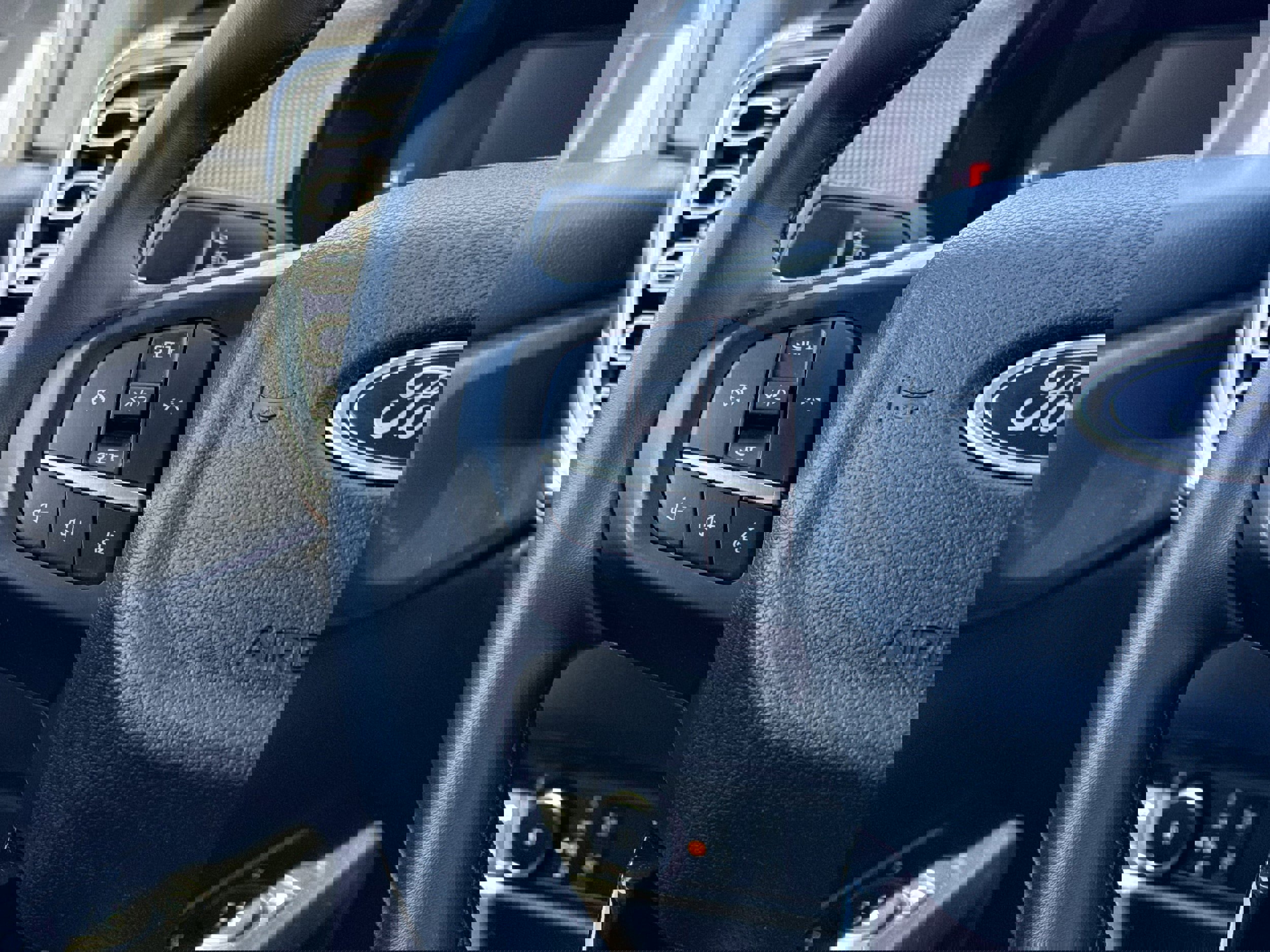 Used 2025 Ford Ranger XLT w/ Equipment Group 301A High image 17