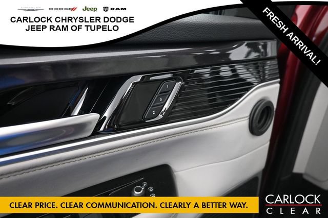 Used 2024 Jeep Wagoneer 2WD image 16