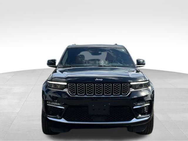 Used 2023 Jeep Grand Cherokee Summit image 2
