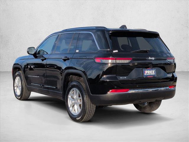 Used 2023 Jeep Grand Cherokee Laredo image 8