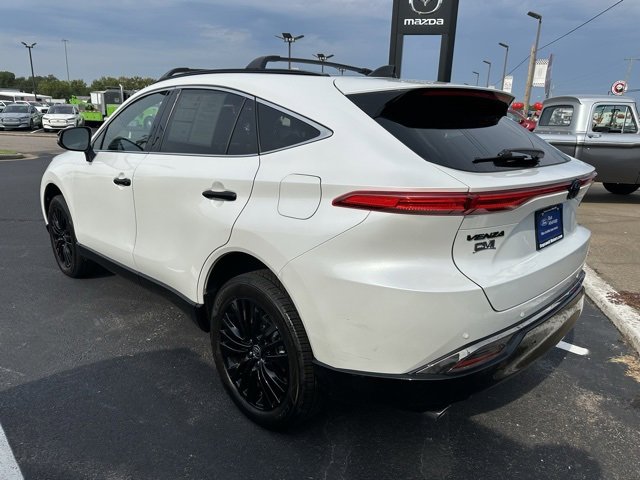 Used 2023 Toyota Venza Nightshade image 3