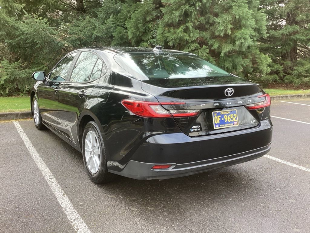 Certified 2025 Toyota Camry LE image 5