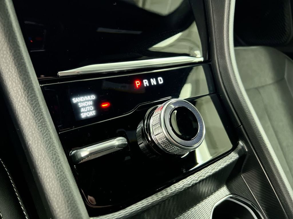 New 2026 Jeep Grand Cherokee 4WD image 18