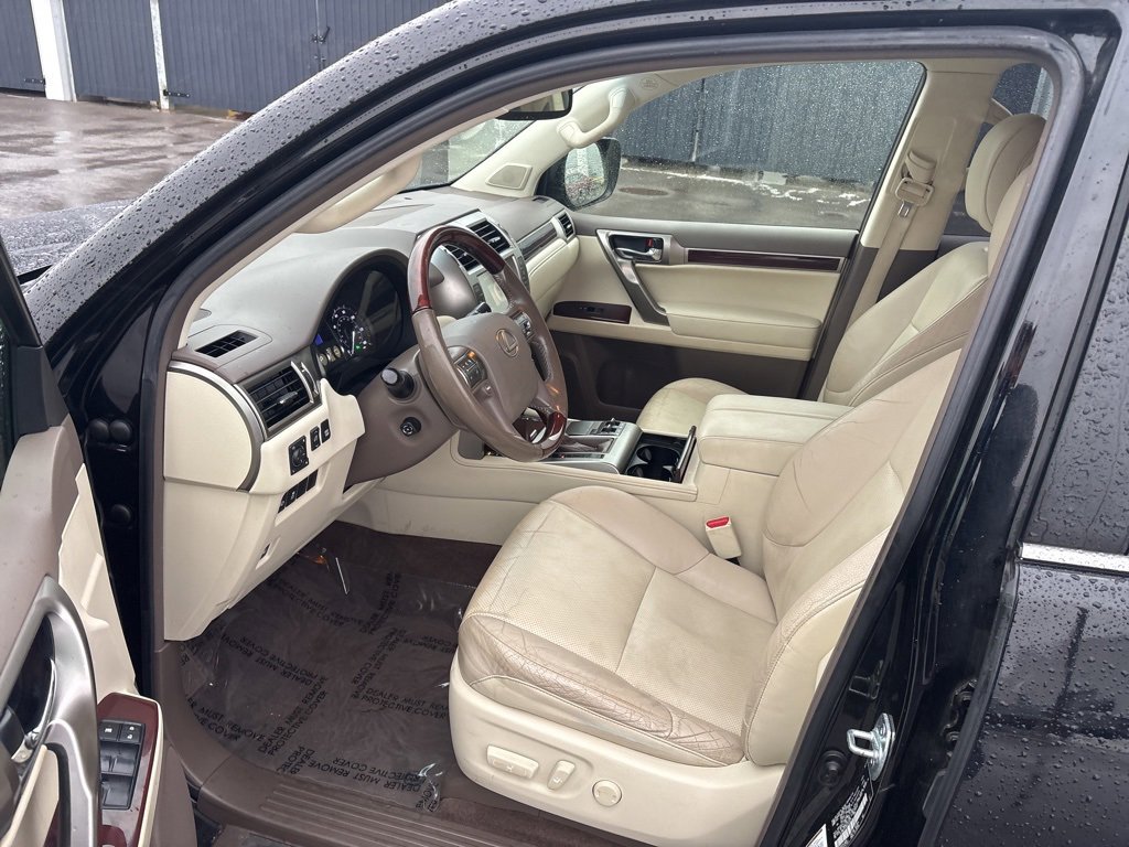 Used 2017 Lexus GX 460 image 9