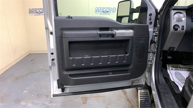 Used 2016 Ford F250 Lariat w/ Chrome Package image 26