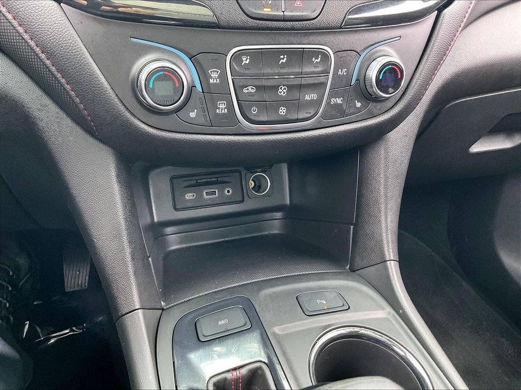 Used 2023 Chevrolet Equinox RS w/ RS Leather Package AWD/4WD image 25