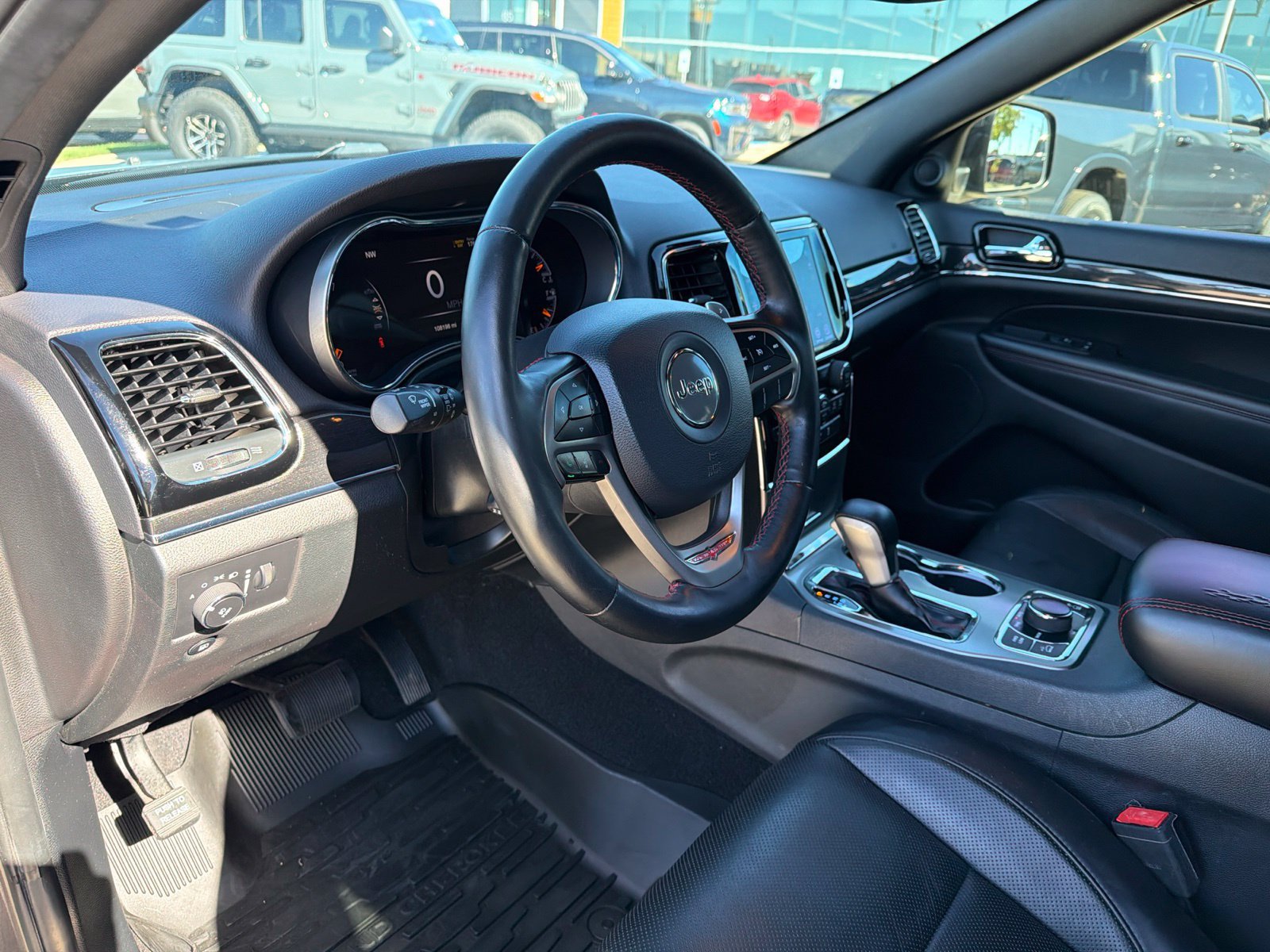 Used 2020 Jeep Grand Cherokee Trailhawk w/ Trailhawk Luxury Group AWD/4WD image 10