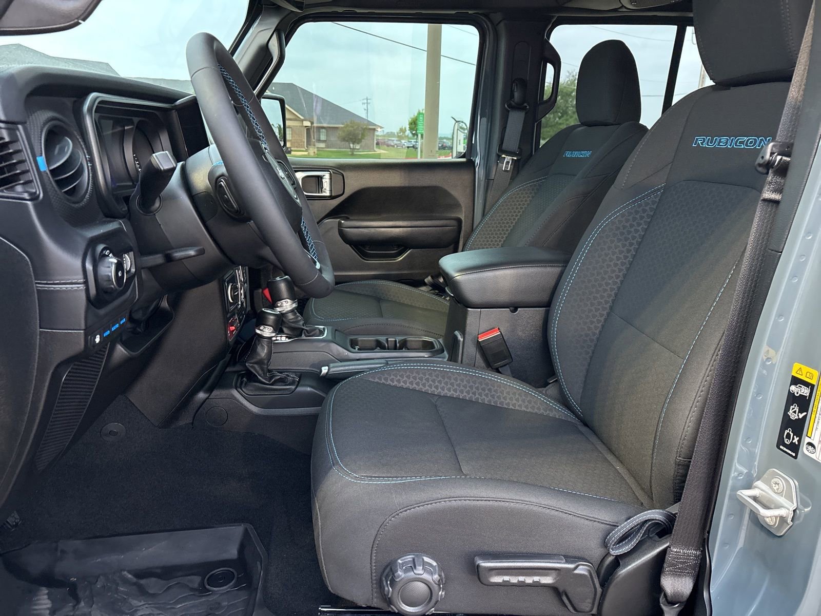 Used 2024 Jeep Wrangler Unlimited Rubicon 4xe w/ Technology Group image 14